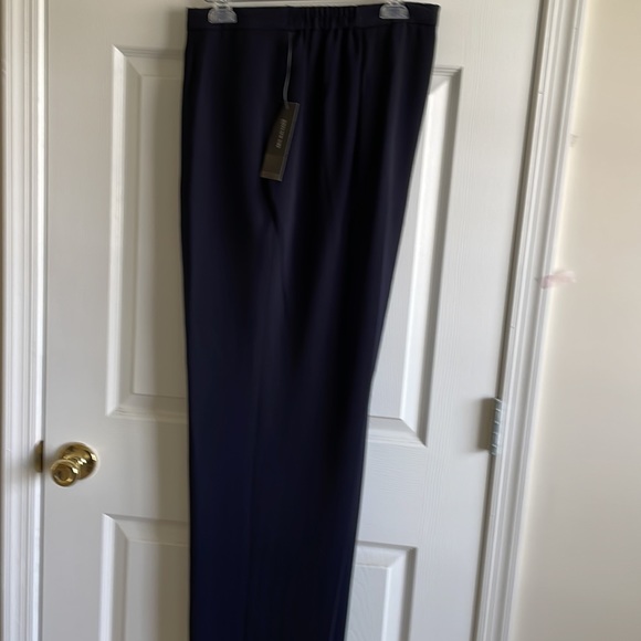 Jones New York Women’s 2 piece pantsuit - Picture 7 of 8